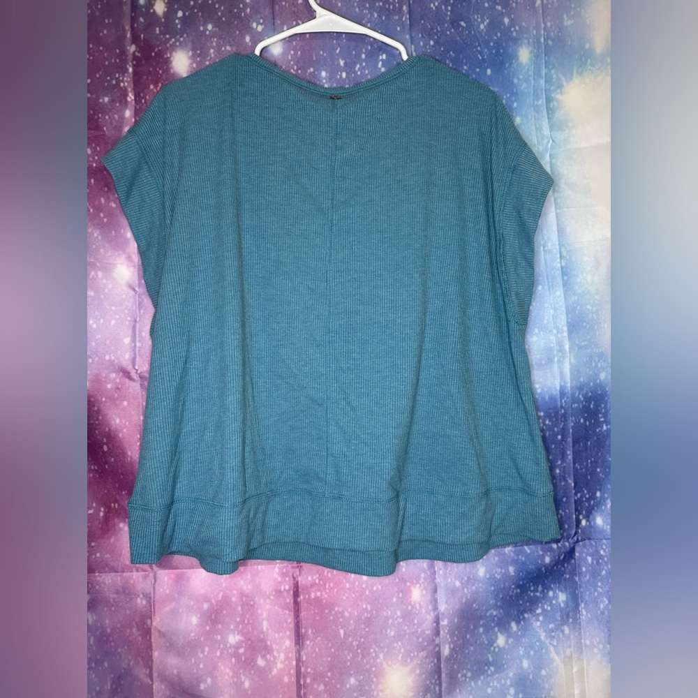 Livi active short sleeve shirt 🛍 - Picture 3 of 3